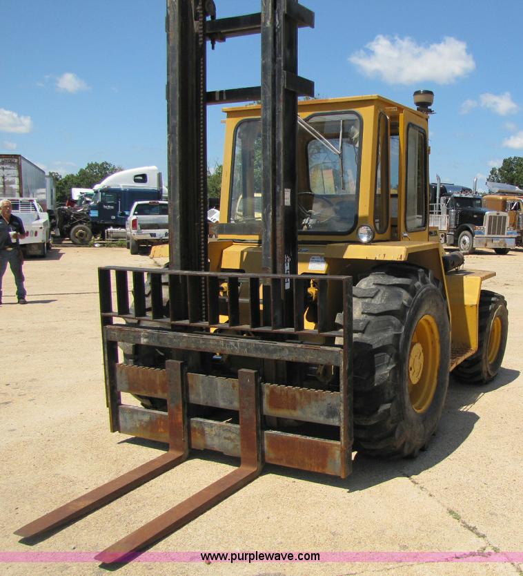 image for item A5064 Sellick SD-80 forklift
