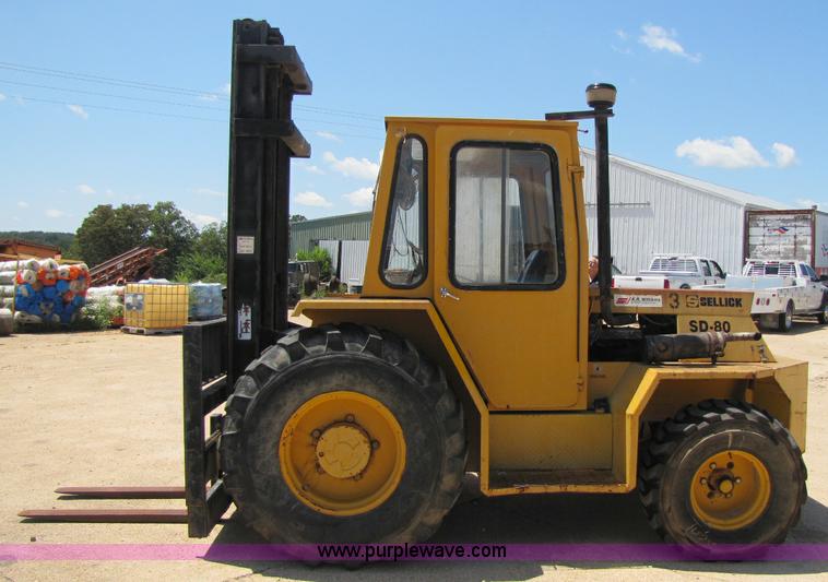 image for item A5064 Sellick SD-80 forklift