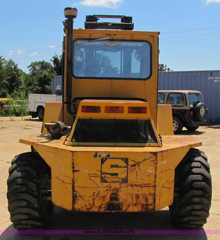 image for item A5064 Sellick SD-80 forklift