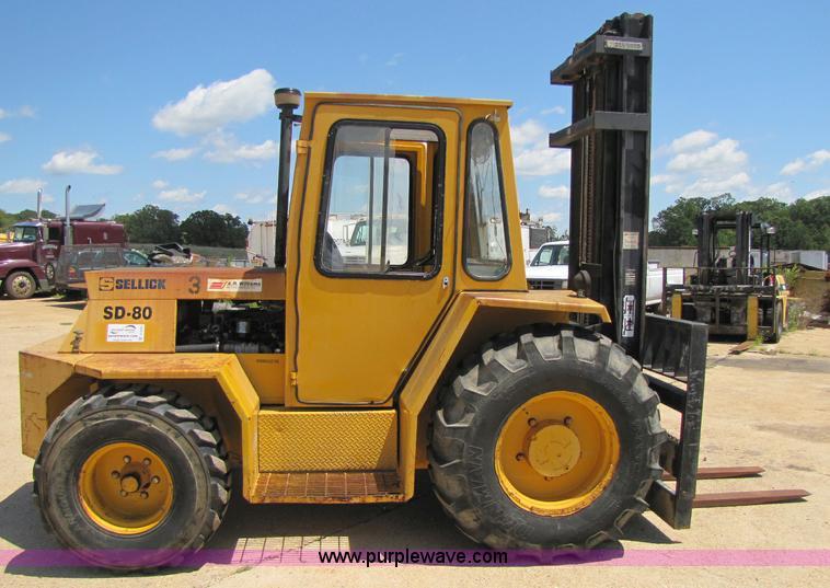 image for item A5064 Sellick SD-80 forklift