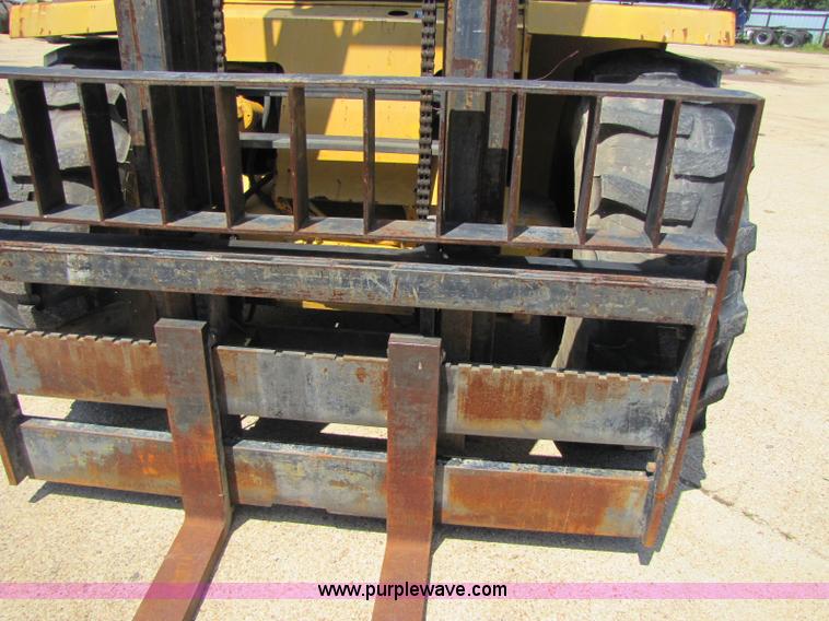 image for item A5064 Sellick SD-80 forklift