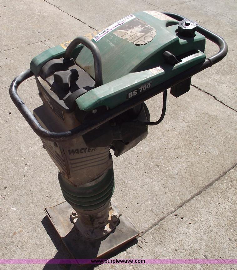 Wacker BS700 jumping jack in Columbia, MO Item A9410 sold Purple Wave