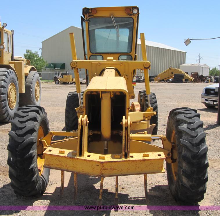 image for item C4501 1981 John Deere 570 motor grader