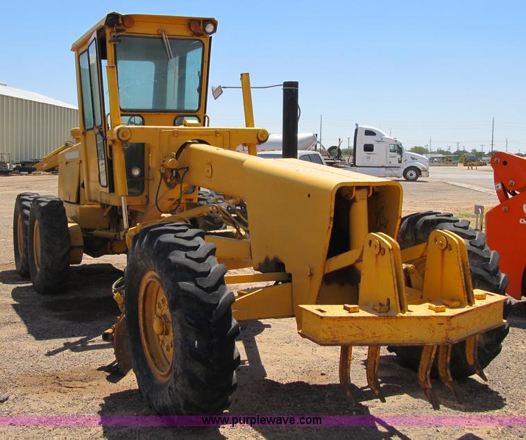 image for item C4501 1981 John Deere 570 motor grader