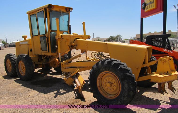 image for item C4501 1981 John Deere 570 motor grader