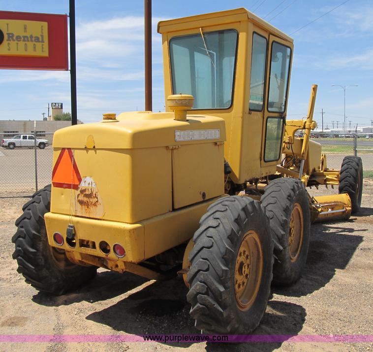 image for item C4501 1981 John Deere 570 motor grader