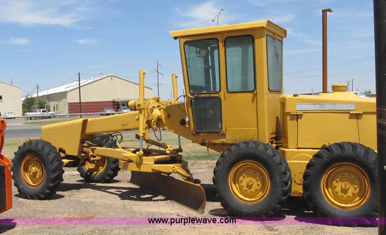image for item C4501 1981 John Deere 570 motor grader