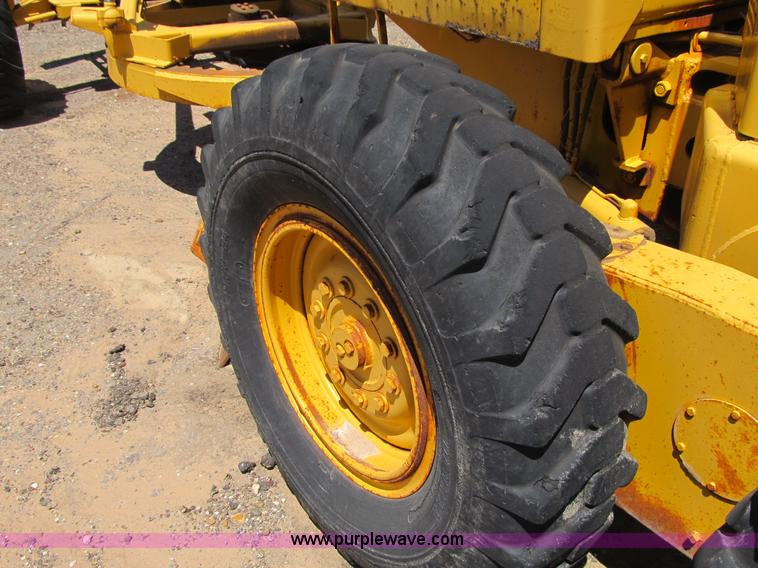 image for item C4501 1981 John Deere 570 motor grader