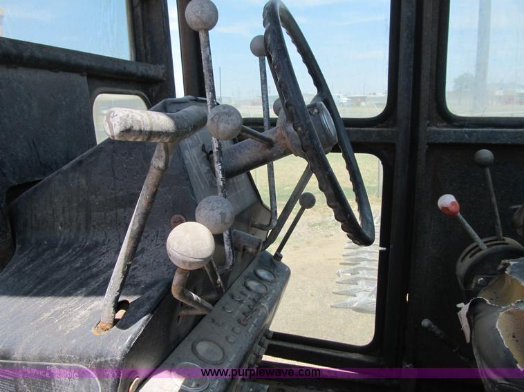 image for item C4501 1981 John Deere 570 motor grader