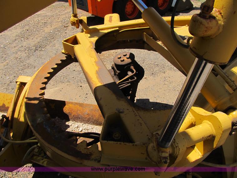 image for item C4501 1981 John Deere 570 motor grader