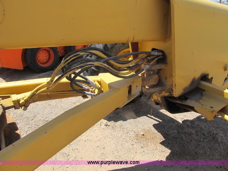 image for item C4501 1981 John Deere 570 motor grader