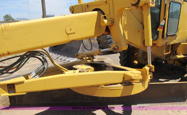 image for item C4501 1981 John Deere 570 motor grader