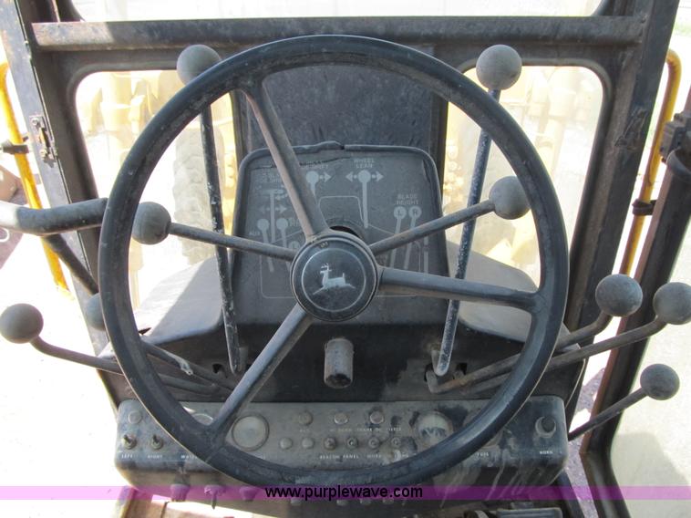image for item C4501 1981 John Deere 570 motor grader