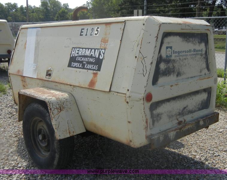 image for item D9698 Ingersoll Rand 175 Spiro Flo portable compressor