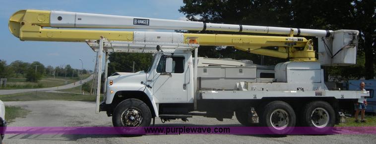 image for item D9707 1989 International F1954 bucket truck