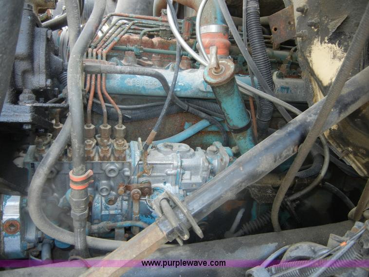 image for item D9707 1989 International F1954 bucket truck