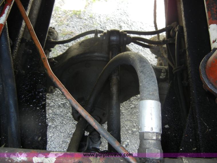 image for item D9707 1989 International F1954 bucket truck