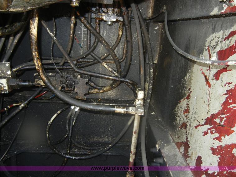 image for item D9707 1989 International F1954 bucket truck