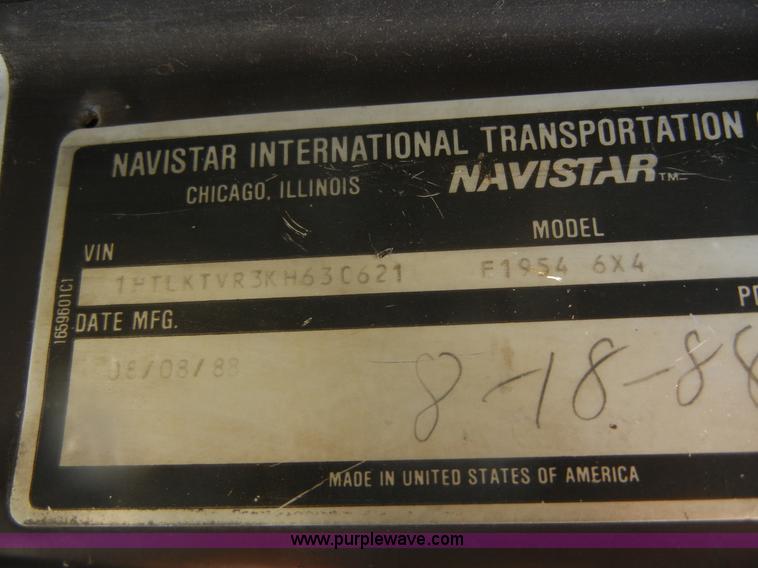 image for item D9707 1989 International F1954 bucket truck