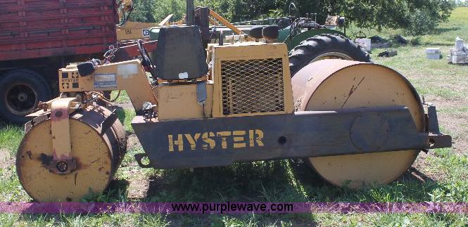 image for item F9751 Hyster C330 double drum roller