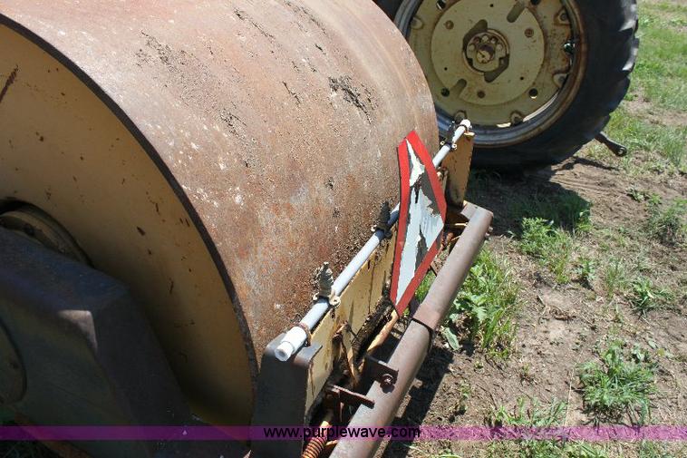 image for item F9751 Hyster C330 double drum roller