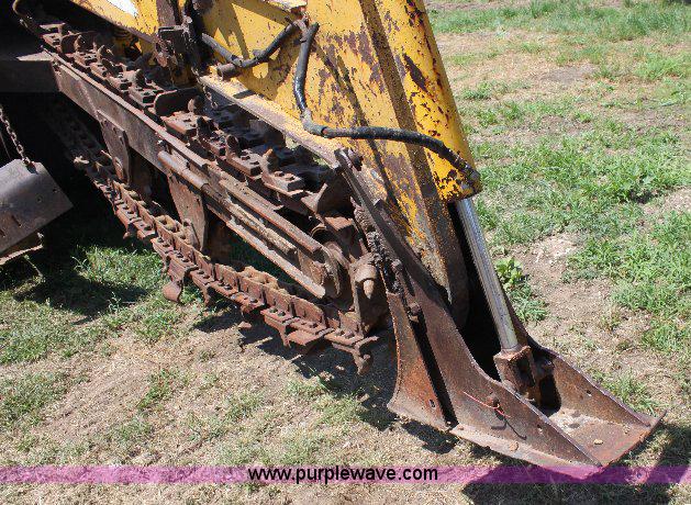 image for item F9752 Vermeer T600C trencher