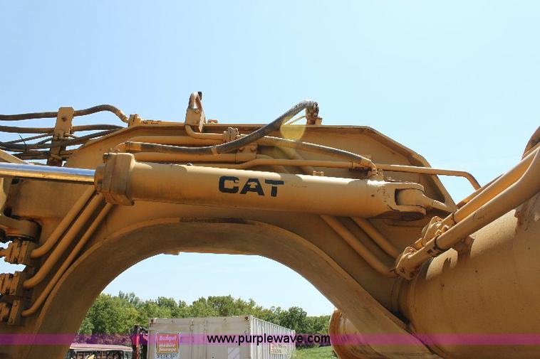 image for item F9754 Caterpillar 615 paddle scraper