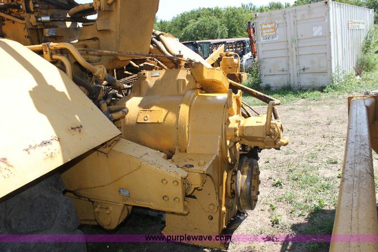 image for item F9754 Caterpillar 615 paddle scraper