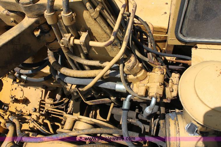 image for item F9754 Caterpillar 615 paddle scraper