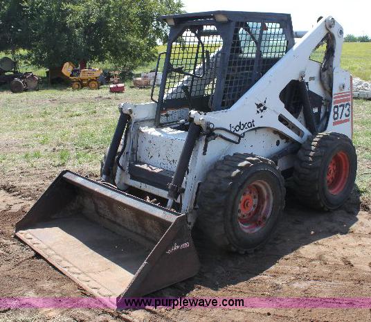 image for item F9755 Bobcat 873 skid steer