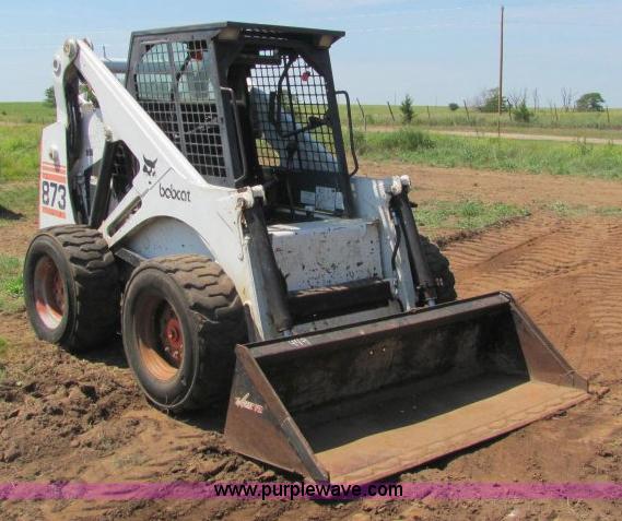 image for item F9755 Bobcat 873 skid steer