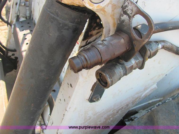 image for item F9755 Bobcat 873 skid steer