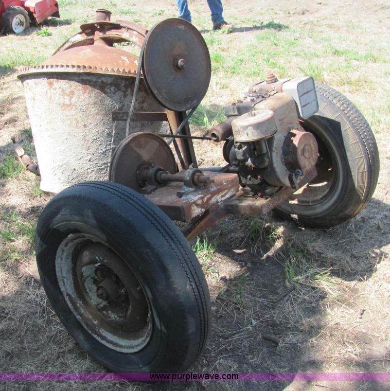 image for item F9762 Cement mixer