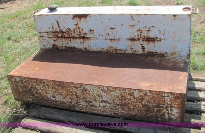 image for item F9764 Truck bed fuel tank