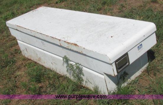 image for item F9764 Truck bed fuel tank