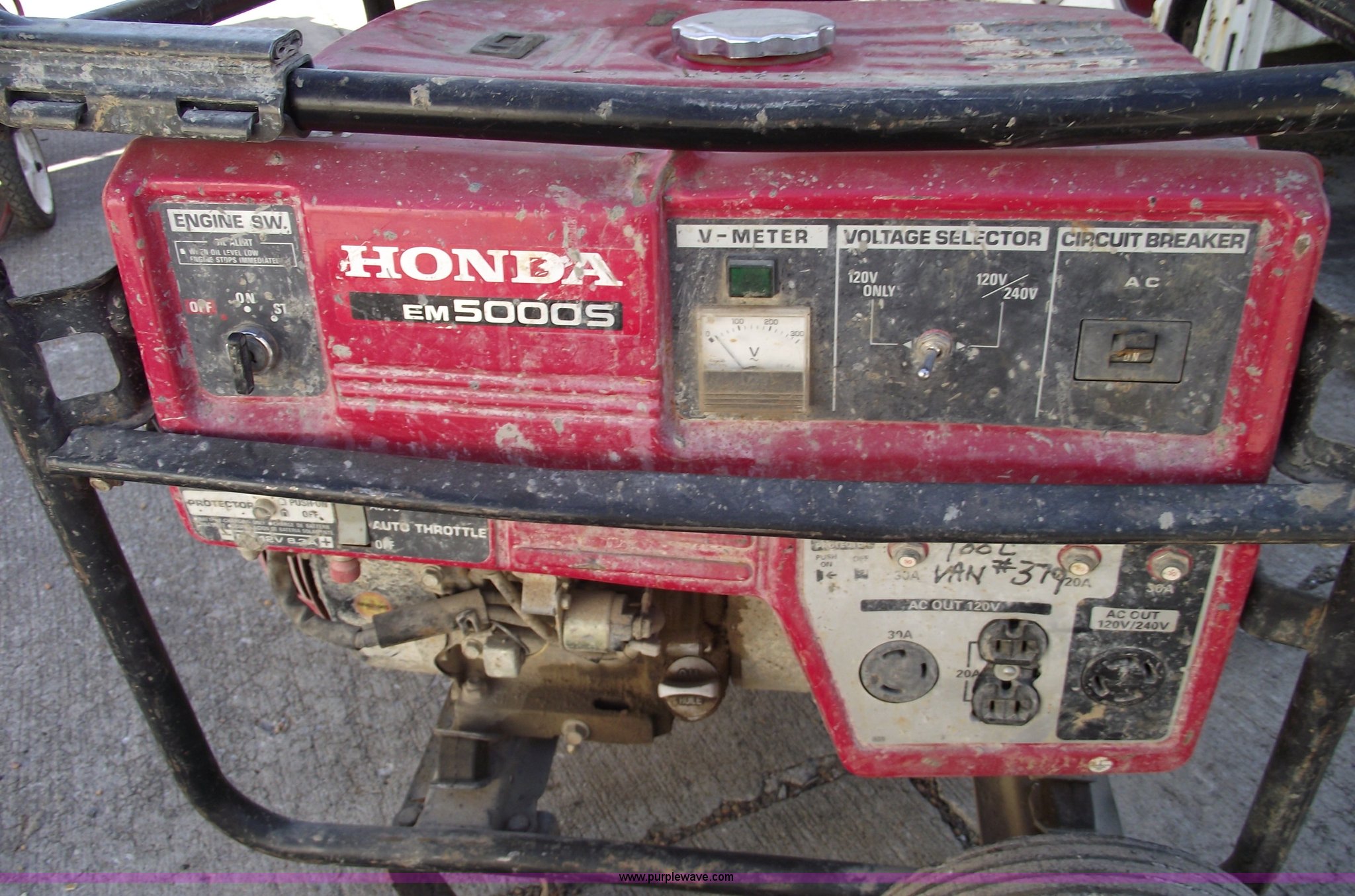Honda EM5000S generator in Columbia, MO Item A9406 sold Purple Wave