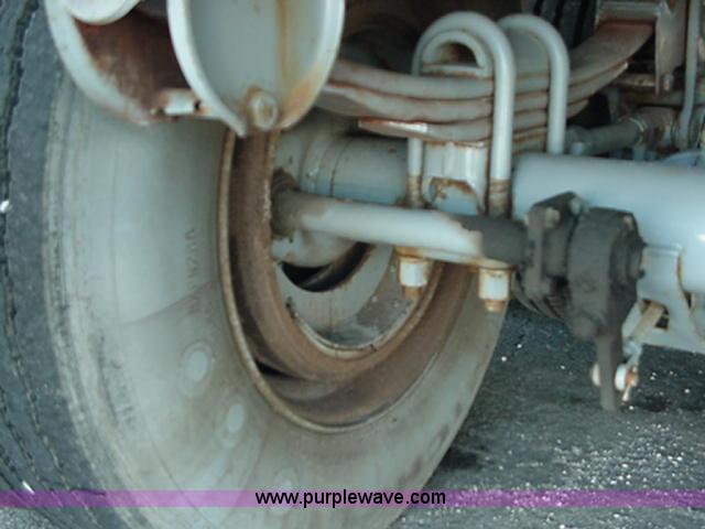 image for item A1243 1992 Wabash 48' semi trailer