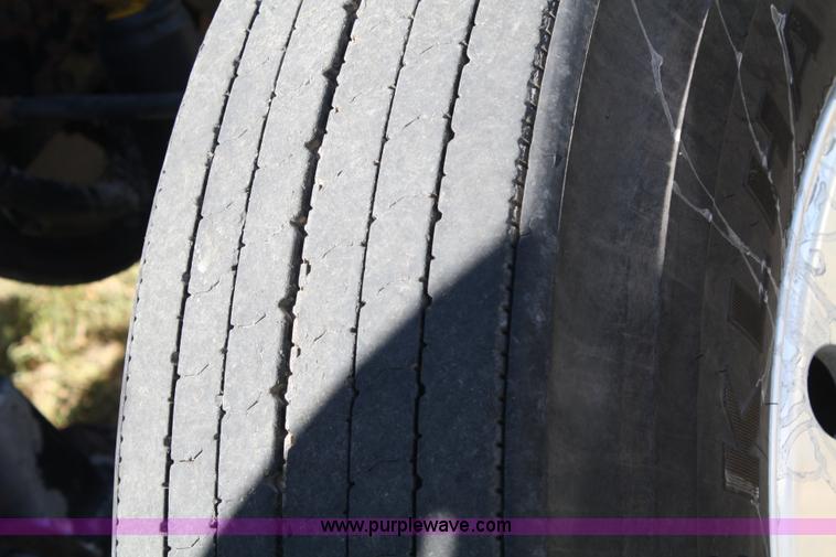 image for item A2308 1986 Freightliner FLC-64T semi truck