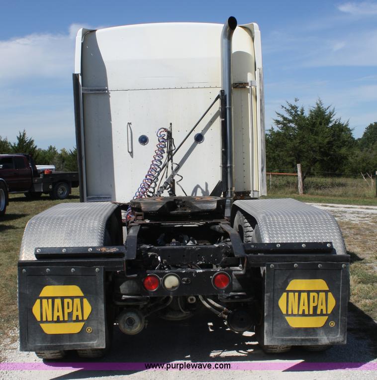 image for item A2310 1995 Kenworth T600 semi truck