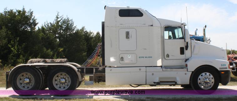 image for item A2310 1995 Kenworth T600 semi truck
