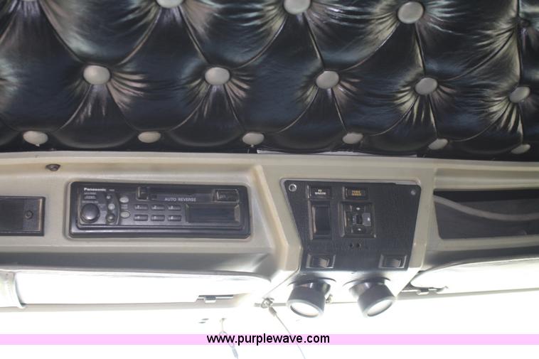 image for item A2310 1995 Kenworth T600 semi truck