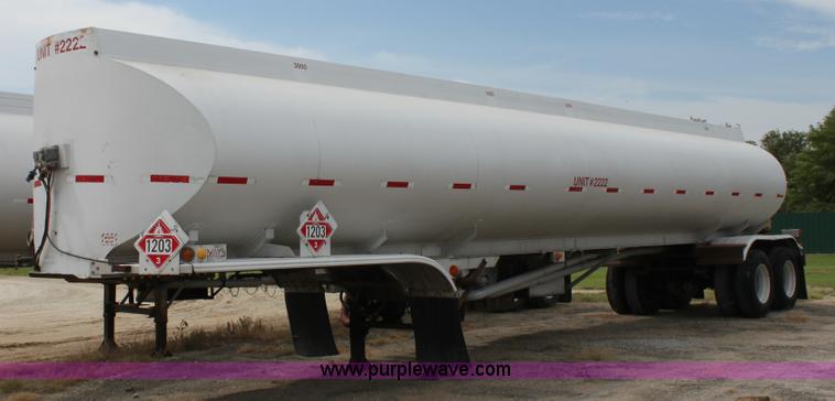 image for item A2717 1986 VIM tanker trailer