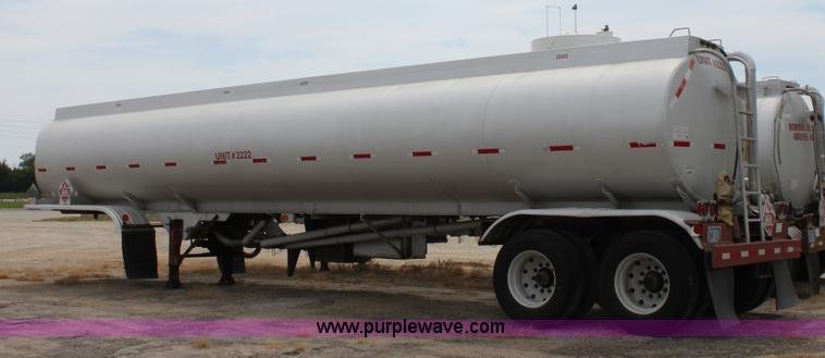 image for item A2717 1986 VIM tanker trailer