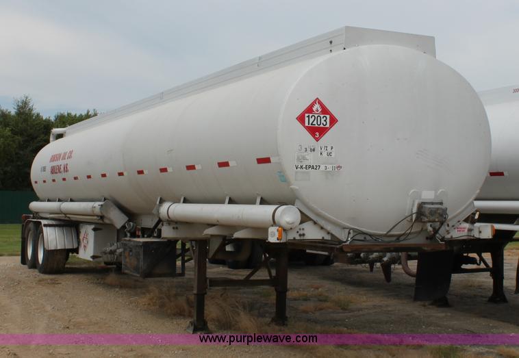 image for item A2718 1979 Pullman Trailmobile tanker trailer