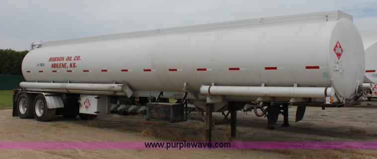 image for item A2718 1979 Pullman Trailmobile tanker trailer