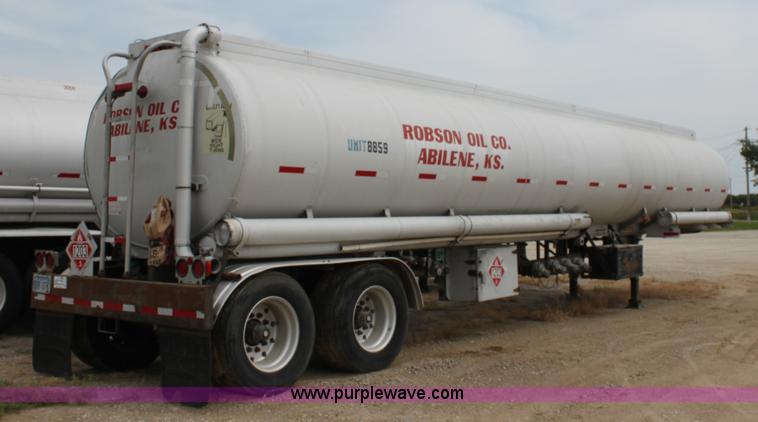image for item A2718 1979 Pullman Trailmobile tanker trailer