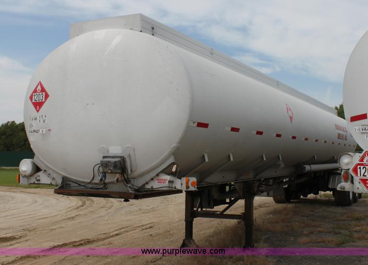 image for item A2718 1979 Pullman Trailmobile tanker trailer