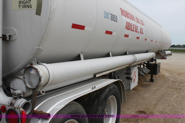 image for item A2718 1979 Pullman Trailmobile tanker trailer