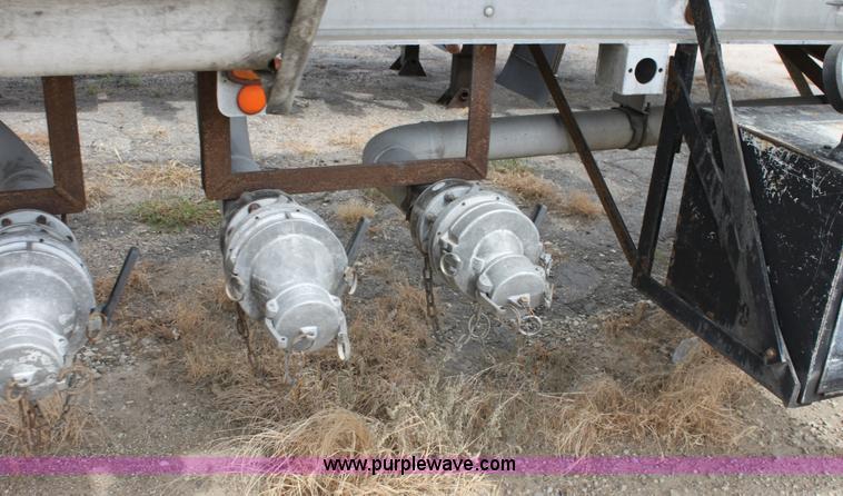 image for item A2718 1979 Pullman Trailmobile tanker trailer