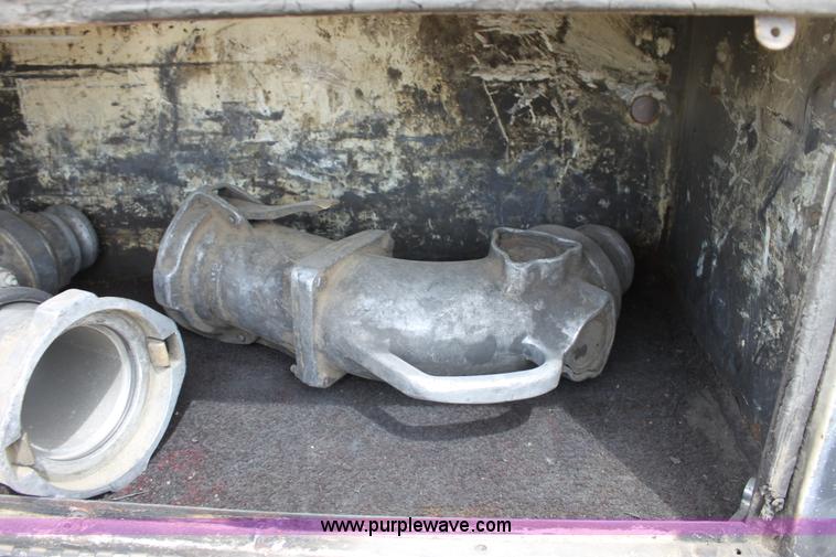 image for item A2718 1979 Pullman Trailmobile tanker trailer